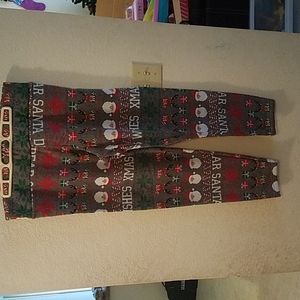 No boundaries, size XXL (19), Christmas themed.